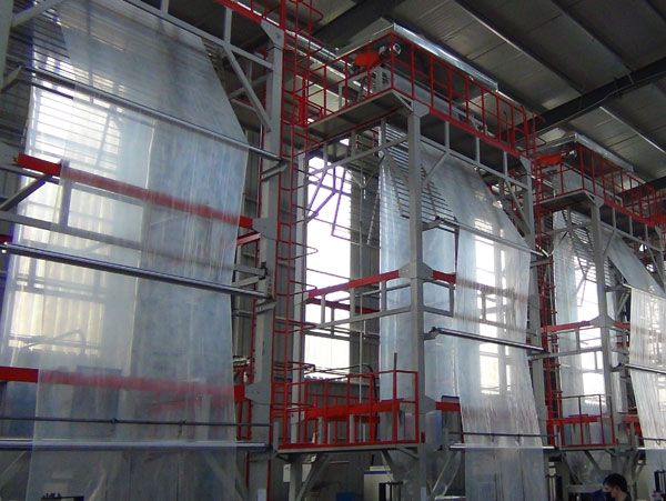 全自動農(nóng)地膜機組